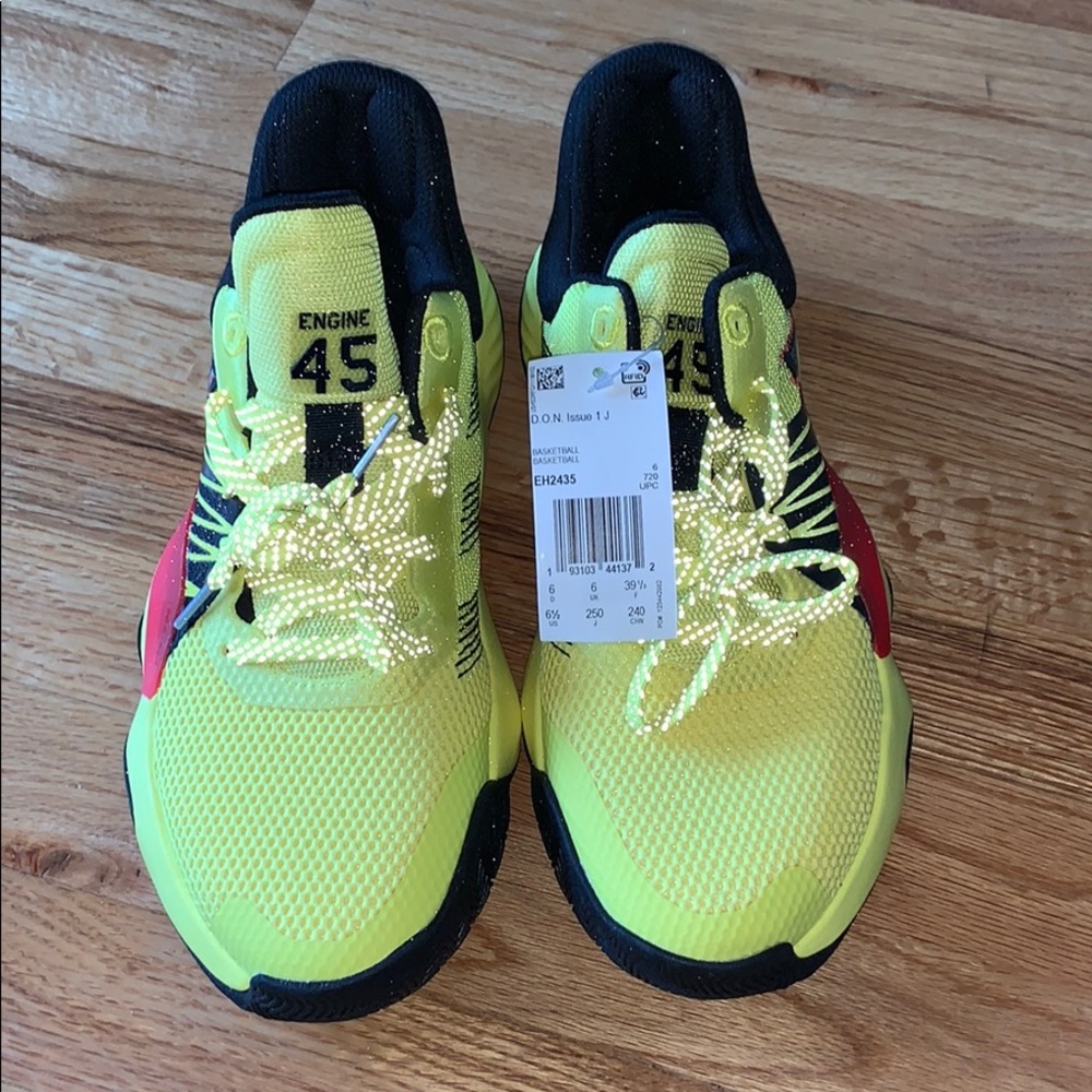 Adidas Don Issues 1 size 6